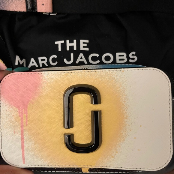 Marc Jacobs Handbags - *BLACK FRIDAY SALE* Marc Jacobs Spray Paint Camera Bag